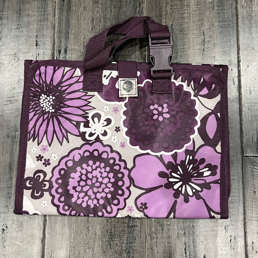 Thirty One Timeless Beauty bag hanging organizer - purple